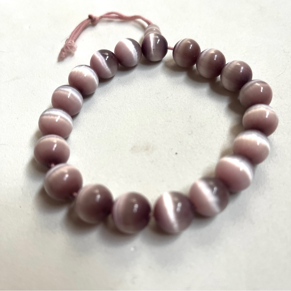 Mauve/white/Pink- Tibetan Buddha Beaded Prayer bracelet. Nwot